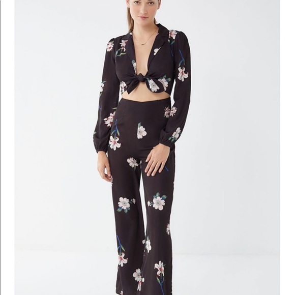 UO tie front jumpsuit - Picture 1 of 7